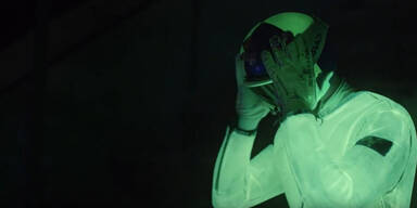 Weltpremiere: 1. Skisprung im Dunkeln