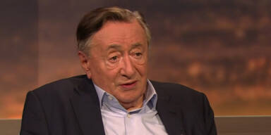 ''Gutmenschen'': Lugner schie&szlig;t gegen Promis