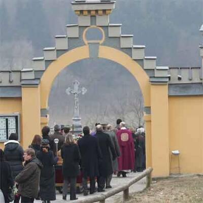 Beerdigung von Beata Christiandl