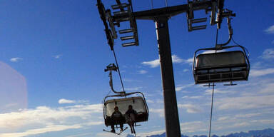 Siebenjähriger stürzte in Tirol aus fünf Meter Höhe