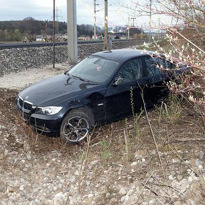 Pkw krachte in Auto von Ersthelfer