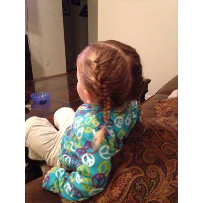 Greg Wickerst Frisurkreationen für Tochter Izzy