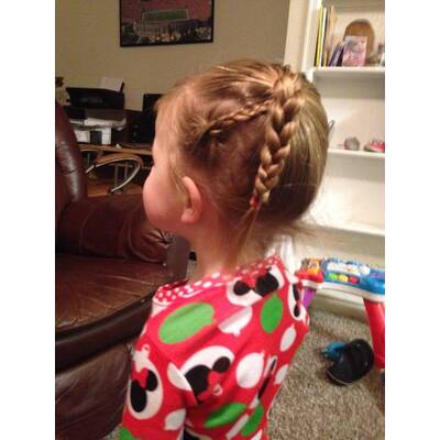 Greg Wickerst Frisurkreationen für Tochter Izzy