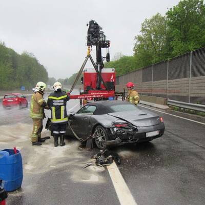 Supersportwagen-Crash