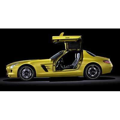 Mercedes baut goldenen Flügeltürer