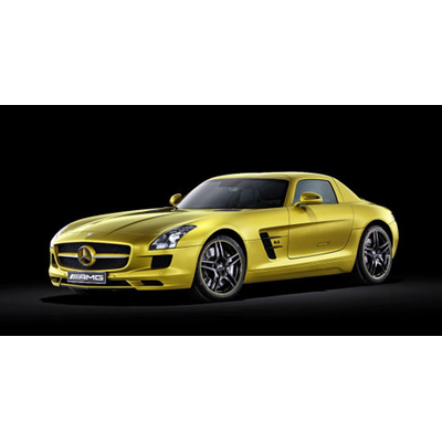 Mercedes baut goldenen Flügeltürer