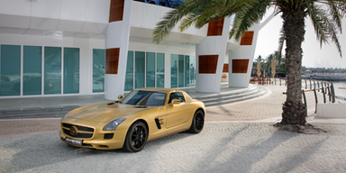 Mercedes baut goldenen Flügeltürer