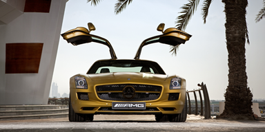 Mercedes baut goldenen Flügeltürer