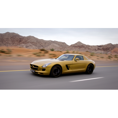 Mercedes baut goldenen Flügeltürer