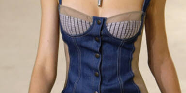 SLIDESHOW: Sienna Miller SS10