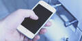 Smartphone NIE im WC oder Bad benutzen