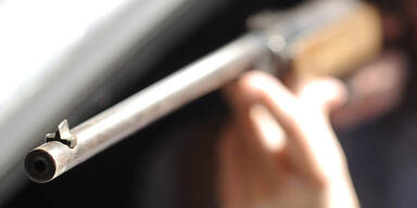 Schüsse auf Auto: Polizei forschte nun Sniper aus