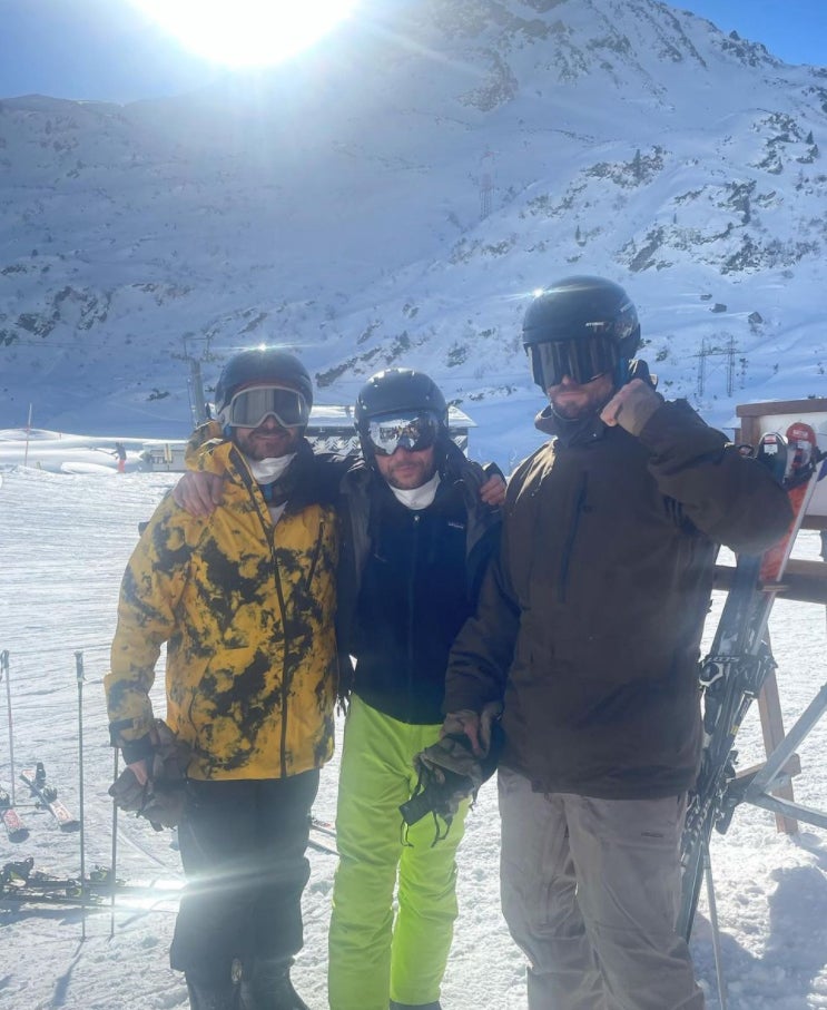 Nach Film-Dreh: Hemsworth in Österreich auf der Piste