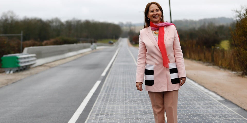 Erste Solarstraße der Welt eingeweiht