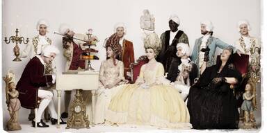 Am 8.8.: Modeschau &bdquo;The History of Fashion&ldquo;