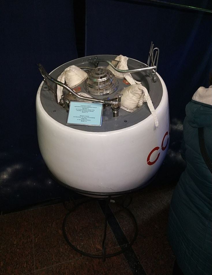 Nachbau der Venera-7-Landekapsel - diese Sonde ist baugleich mit Kosmos 482