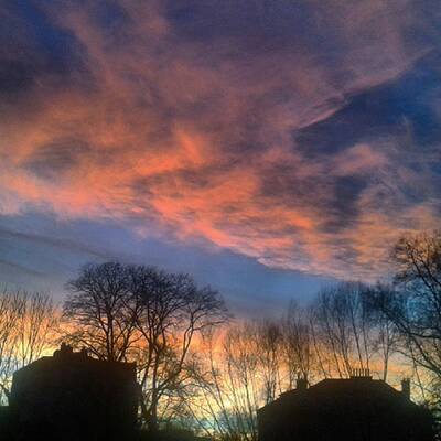 Einen besonders schönen Sonnenuntergang konnte man in Wien bestaunen.