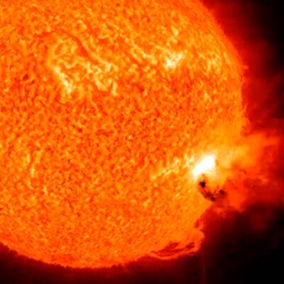 Gewaltige Eruption auf der Sonne