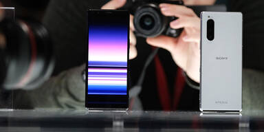 Sony sieht sich bei Smartphones auf Kurs