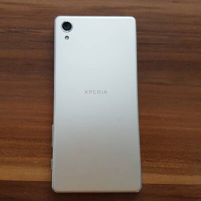 Sony Xperia X 