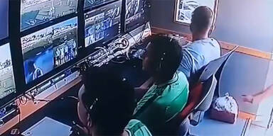 Souvlaki-Skandal: Videoreferees sorgen f&uuml;r Hit im Netz