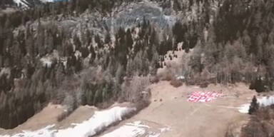 SP&Ouml; macht Mega-Wahl-Plakat in Bergen