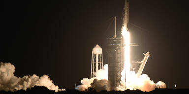 SpaceX-Tr&uuml;mmer sind auf Crashkurs mit dem Mond