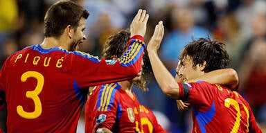 Titelverteidiger Spanien gefordert