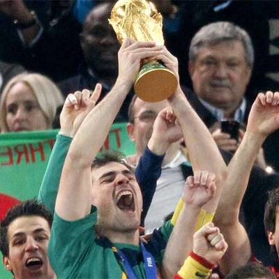 Pokalübergabe an Weltmeister Spanien