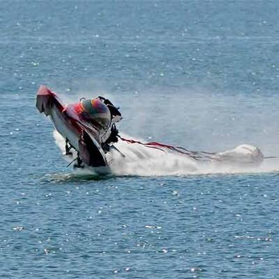 Horror-Unfall bei 230 km/h