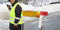 Felsblöcke blockierten Tiroler Straße
