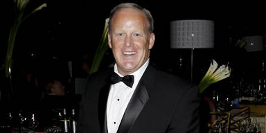 Fr&uuml;herer Trump-Sprecher Spicer tritt &uuml;berraschend bei Emmys auf