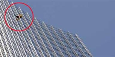 Spiderman warnt G-8-Gipfel vor Klimawandel