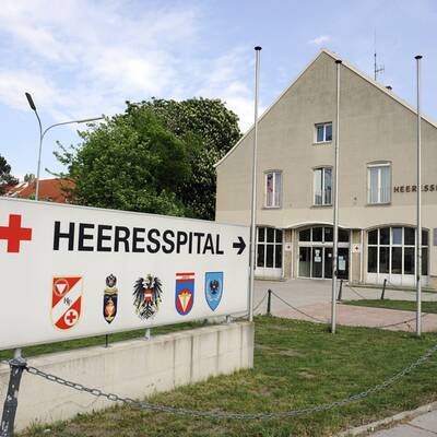 Der 41-Jährige nutzte die Gunst der Stunde bei einem Klogang und ergriff die Flucht.