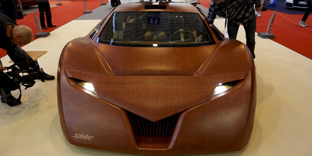 Autofan baut 600 PS Boliden aus Holz