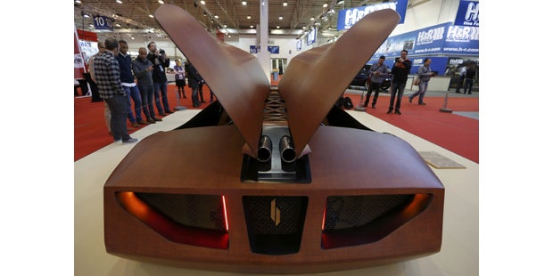 Autofan baut 600 PS Boliden aus Holz