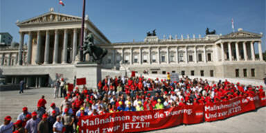 SPÖ ging für ihr Teuerungspaket auf die Straße