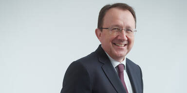 B&uuml;rgermeister Stadler pr&auml;sentiert SP&Ouml;-Regierungsteam