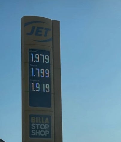 Großer Preisunterschied zwischen Sprit-Preis in Villach, Kärnten und hinter der Grenze in Slowenien.