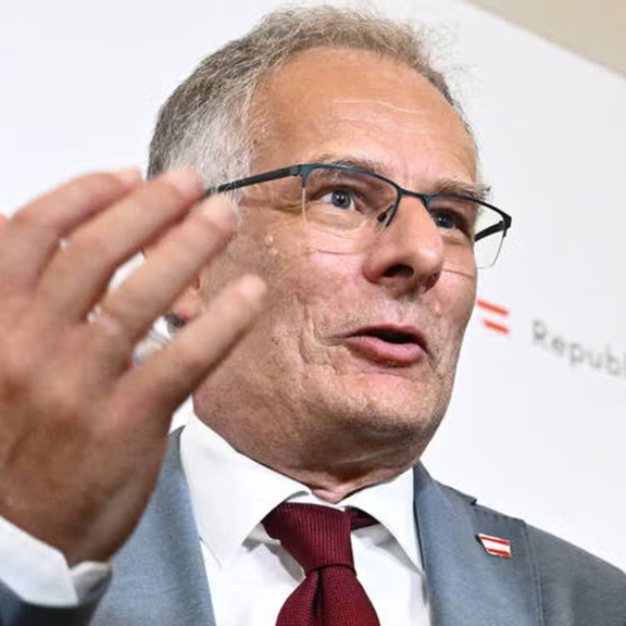 Finanzminister tobt über hohe Spritpreise: 