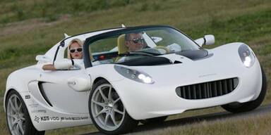 Öko-Sportwagen geht auf Tauchstation