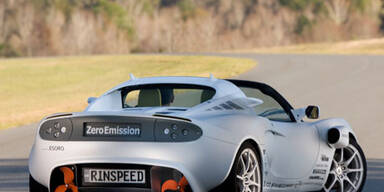 Öko-Sportwagen geht auf Tauchstation