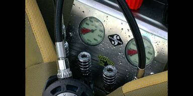 Öko-Sportwagen geht auf Tauchstation