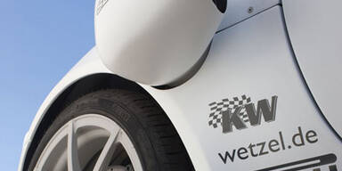 Öko-Sportwagen geht auf Tauchstation