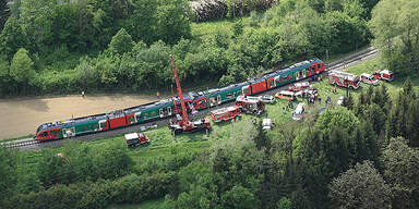 Zug-Crash bei Graz: Lokführer tot