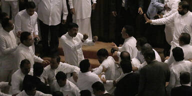 Sri Lanka Parlament Fight