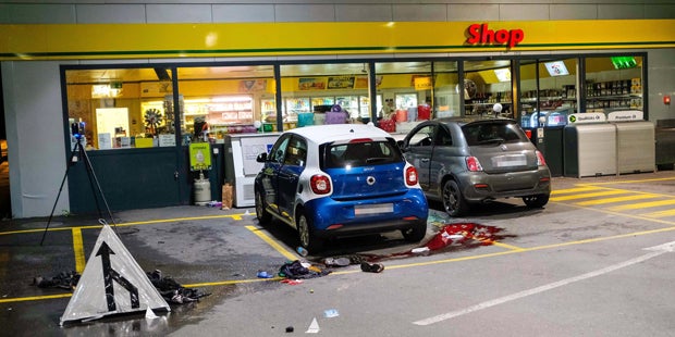 17-jähriger Lette hackt Menschen mit Beil nieder