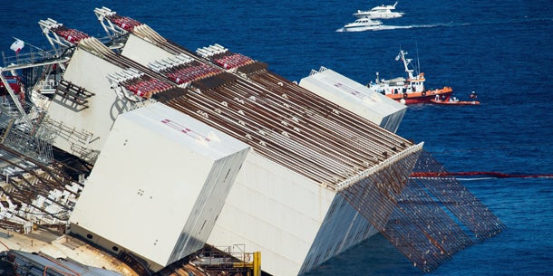 Costa Concordia wird geborgen