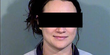 "Hitler"-Stalkerin schickt Mann 65.000 SMS nach Date