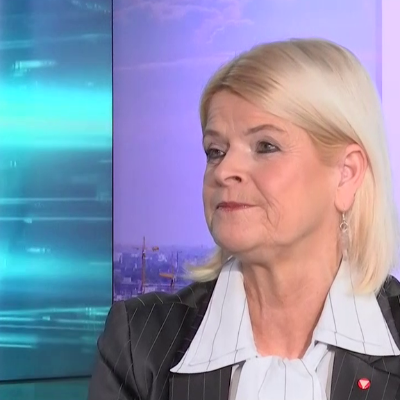 ÖVP-Ministerin Klaudia Tanner im Interview | FELLNER! LIVE